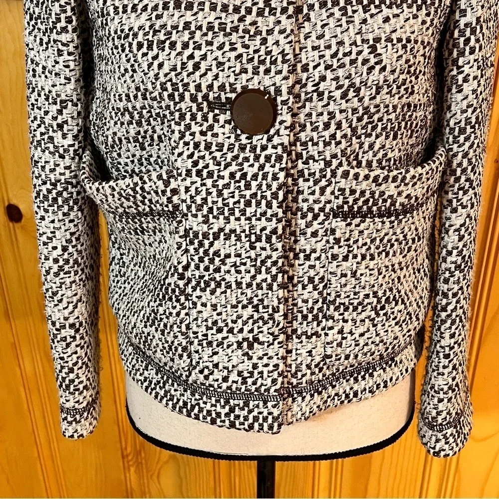 Lafayette 148 New York Elegant Brown and White Tweed Jacket Sz-S